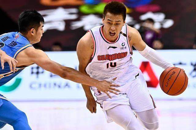 风干的松茸五文钱一斤，黄鳝二十八文一斤，野兔子三十文一斤。